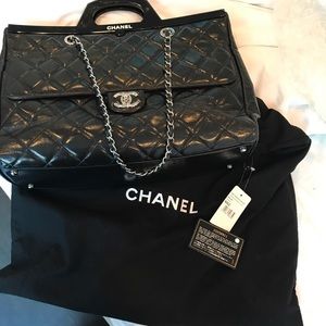 CHANEL CC delivery tote, extra photos